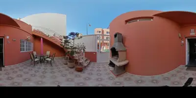 Casa con terraza en Arinaga