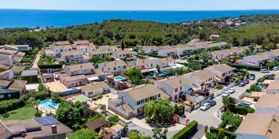 V0371 -Urbanització Pinars 32, Tarragona